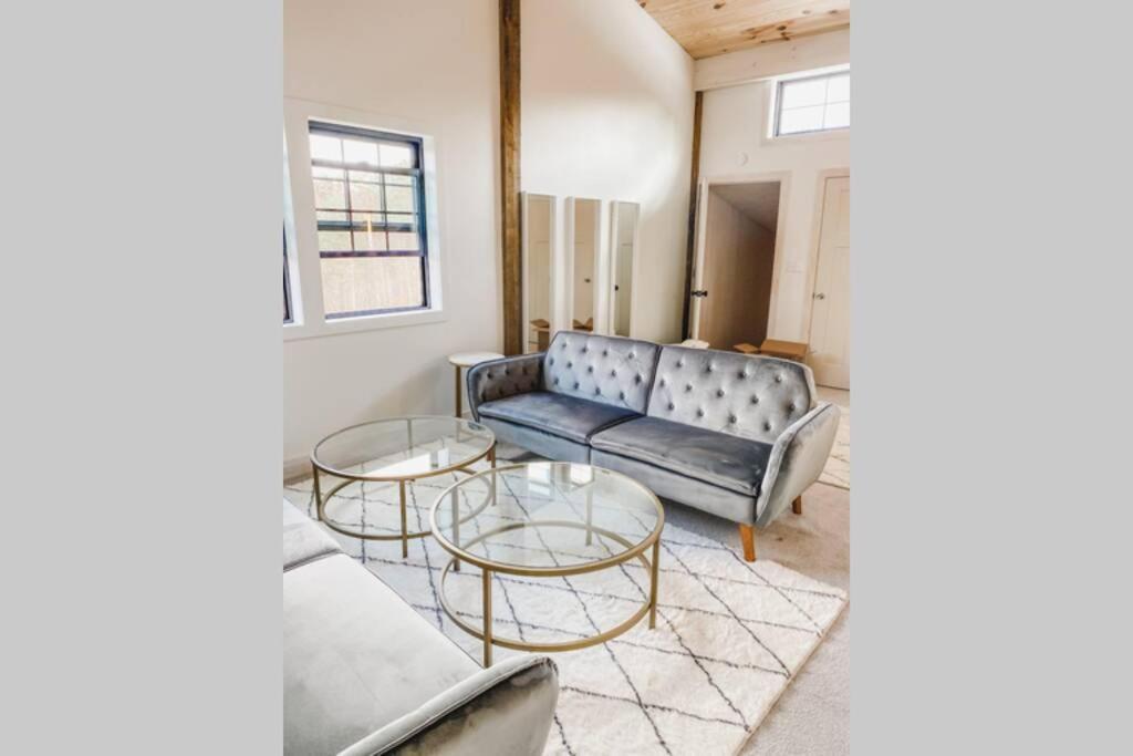A Suite With A View + Wine Mount Airy Extérieur photo