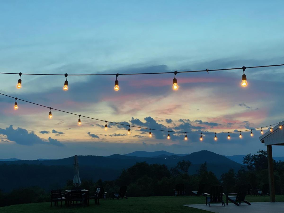 A Suite With A View + Wine Mount Airy Extérieur photo